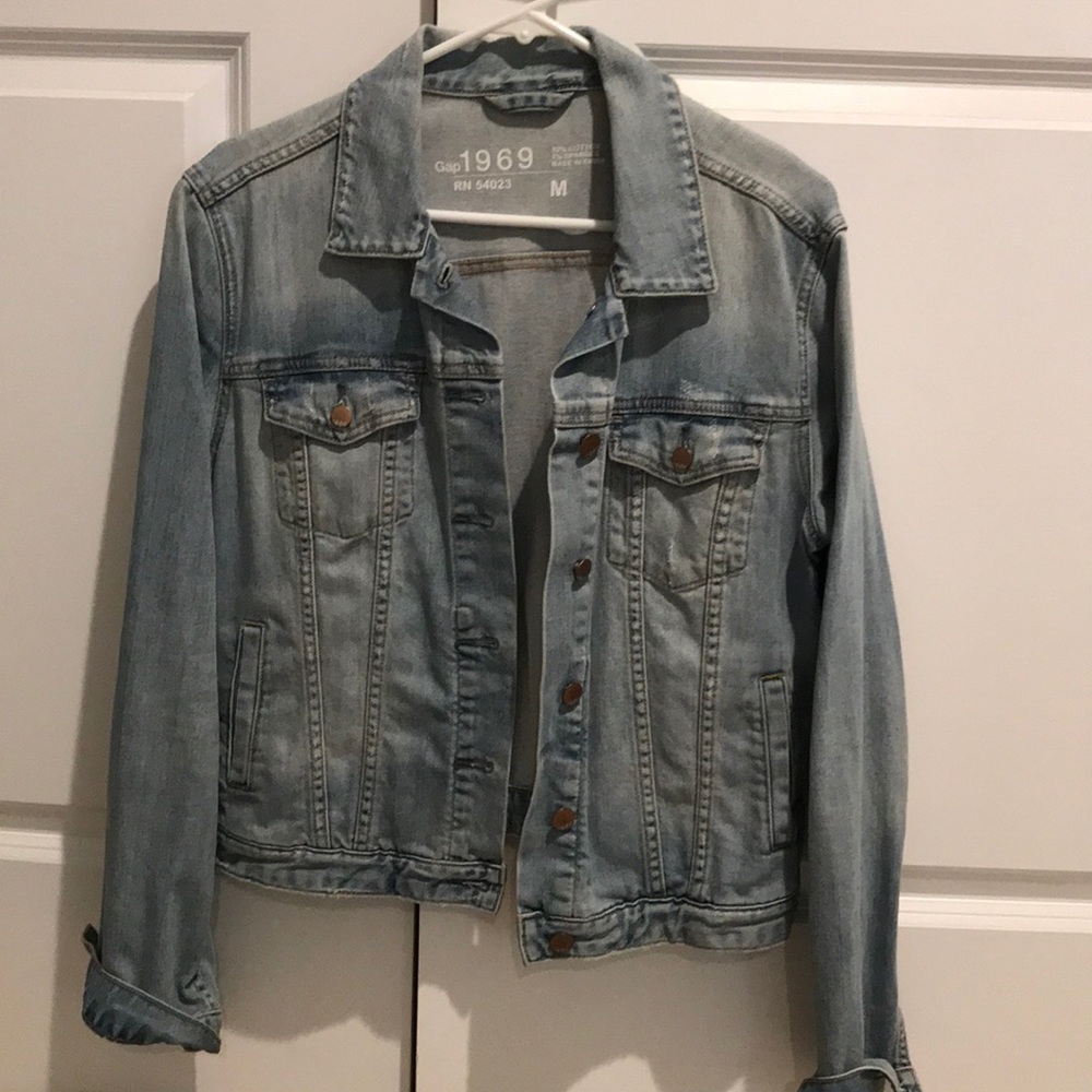 Gap Jean Jacket (Light-wash)